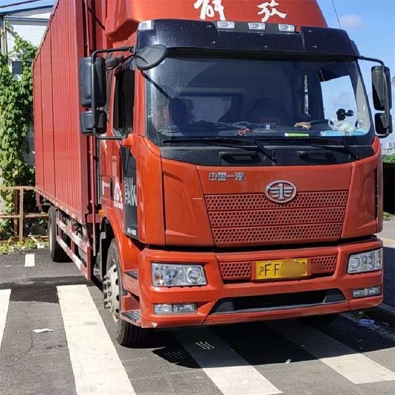 八步区罗平县进仓物流：专线直达的多元货运之旅