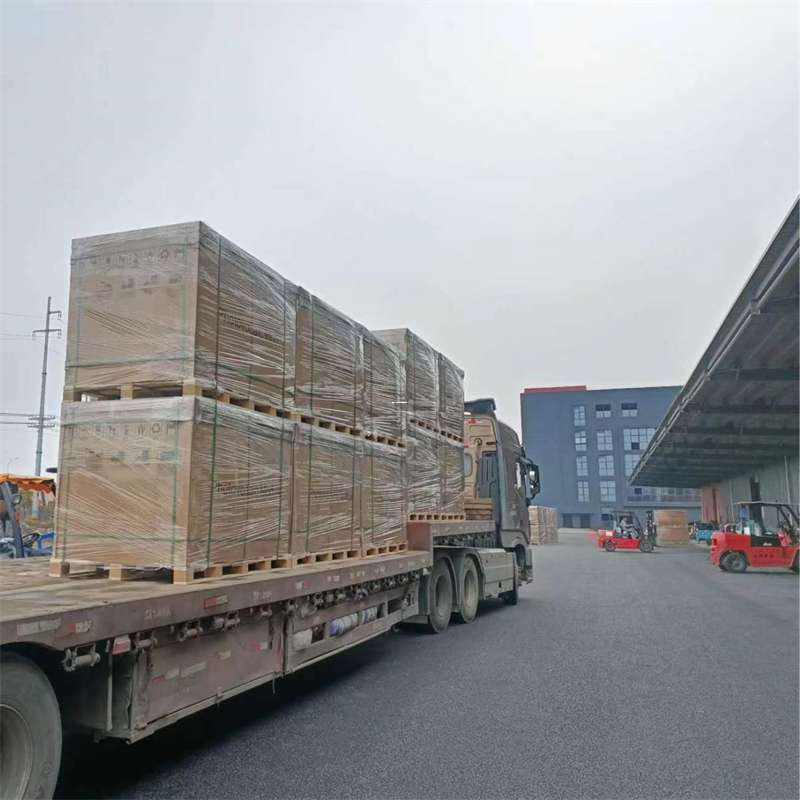 八步区察隅县：物流专线的高效货运之旅