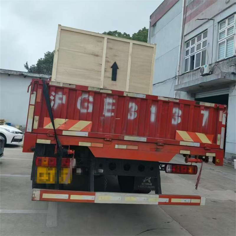 八步区米林县：物流专线的高效货运之旅